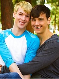 The Helix Real Cam takes you inside the love life of sexy Southern boyfriends Zac & Scotty. The Helix Real Cam takes you inside the love life of sexy Southern boyfriends Zac & Scotty.